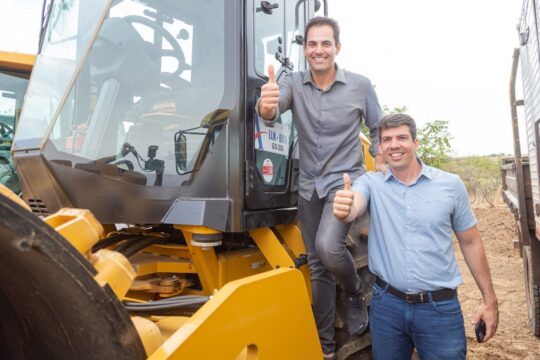 Pedro Sales e Jamil Calife acompanham início da duplicação da GO-330 em Catalão