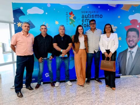 Prefeito Solimar Cardoso lidera comitiva de Marzagão em seminário sobre autismo em Goiânia