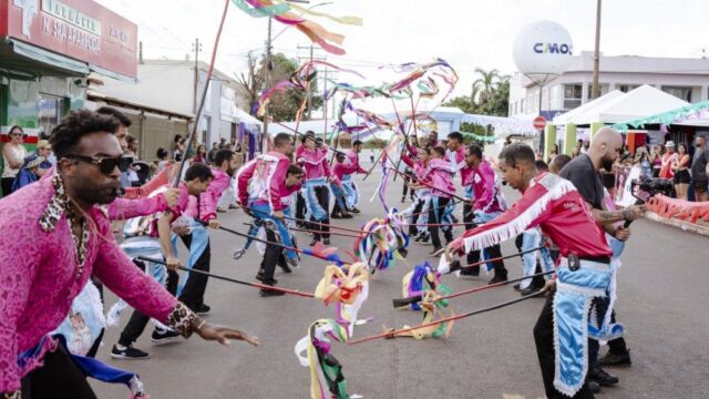 Pré-lançamento do Segundo Encontro Estadual de Congadas movimenta escolas de Ouvidor e Três Ranchos
