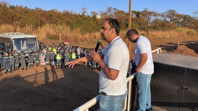 Sindicato Metabase realiza assembleia com trabalhadores da XCMG em Catalão
