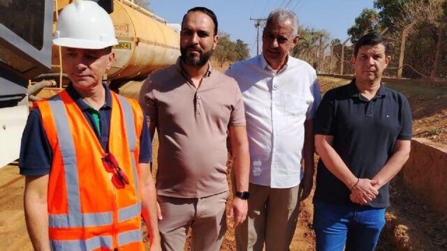 Diretoria do Metabase, ao lado do prefeito Velomar Rios, visita obras na rodovia Sebastião de Pádua em Catalão