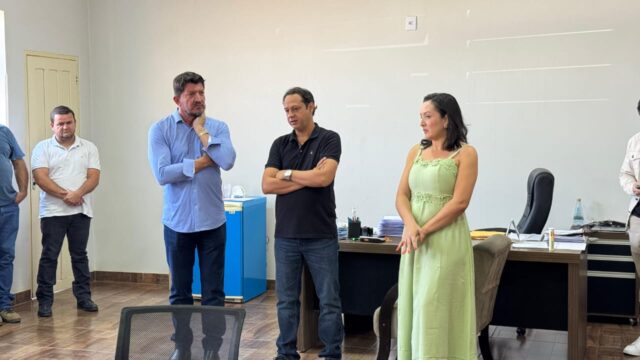 Prefeito Rafael Meirelles recebe visita do deputado federal Glaustin da Fokus em Cumari