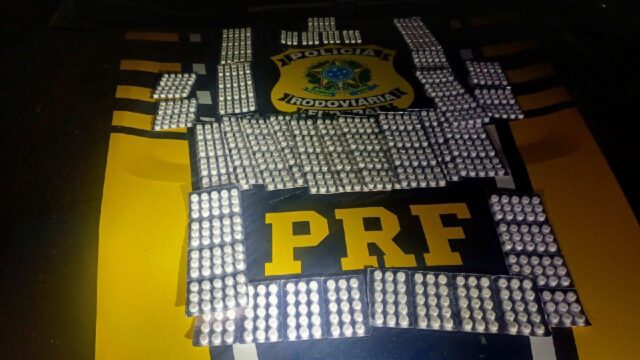 PRF apreende cerca de 1,4 mil comprimidos de “rebite” em caminhão em Goiás