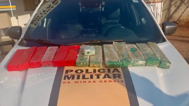 Homem é preso com 14 barras de maconha em ônibus intermunicipal em Guarda-Mor