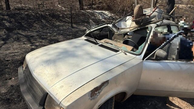 Motorista e passageira saem ilesos após acidente na GO-305, em Goiandira