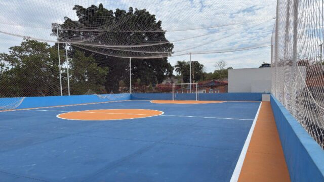 Prefeitura de Corumbaíba entrega quadra poliesportiva revitalizada no povoado Ponte Quinca Mariano