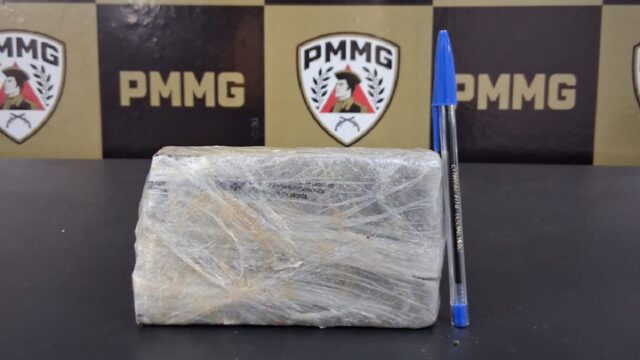 Dois homens são presos com barra de maconha em rodovia de Uberlândia