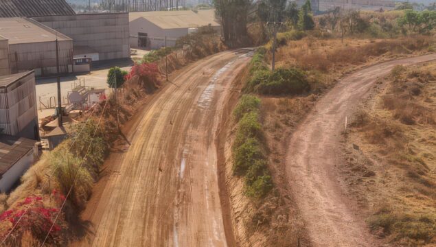 A pavimentação da Rodovia Sebastião de Pádua avança em ritmo acelerado e os resultados já podem ser vistos