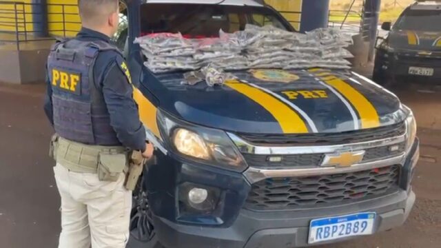 PRF apreende 31 kg de haxixe escondidos em caminhonete na BR-153 Droga saiu de Mato Grosso do Sul e seria entregue em Bela Vista de Goiás;