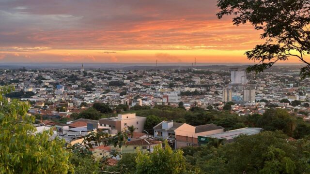 Sábado em Catalão será de sol entre nuvens e chuva com trovoadas; máxima chega a 30 °C