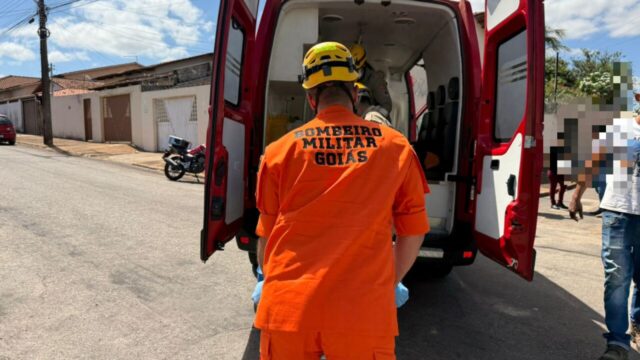 Motociclista fica ferida em acidente no bairro Santa Terezinha, em Catalão