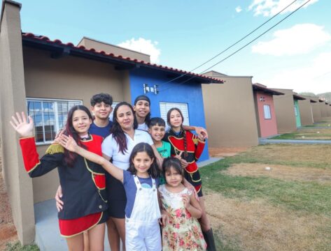 Daniel Vilela entrega 89 casas a custo zero em Água Limpa e Rio Quente