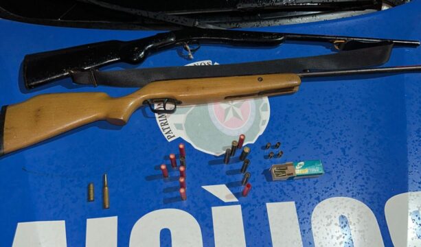 Polícia Militar apreende armas e prende homem suspeito de ameaçar moradores em Pires do Rio