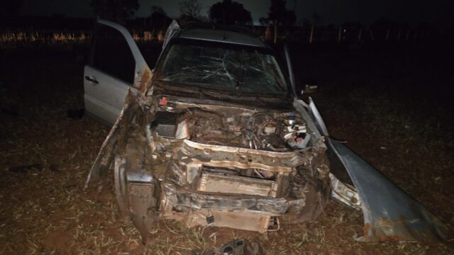 Saída de pista seguida de capotamento é registrada na GO-210 entre Davinópolis e Catalão