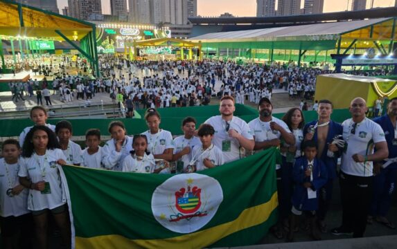 Equipe de Goiandira participa da 4ª Copa Construindo Campeões em Goiânia