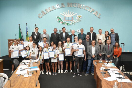 Câmara de Catalão concede Moção de Aplausos a atletas do EFAM por conquistas no Taekwondo