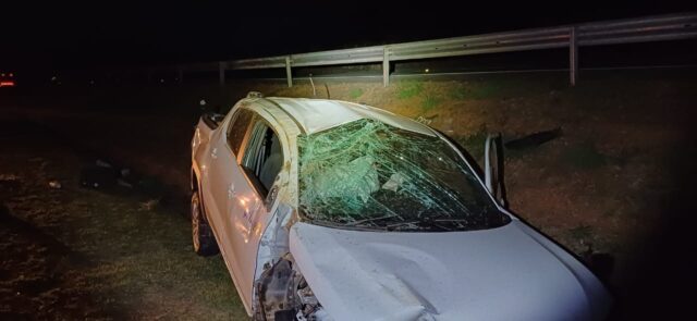 Motorista fica gravemente ferido após capotamento na BR-050, em Campo Alegre de Goiás