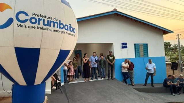 Família realiza sonho da casa própria com entrega de nova moradia feita pela Prefeitura de Corumbaíba