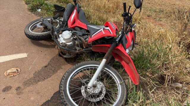 Motociclista fica ferido em acidente entre carro, moto e caminhão na GO-330 entre Catalão e Ipameri