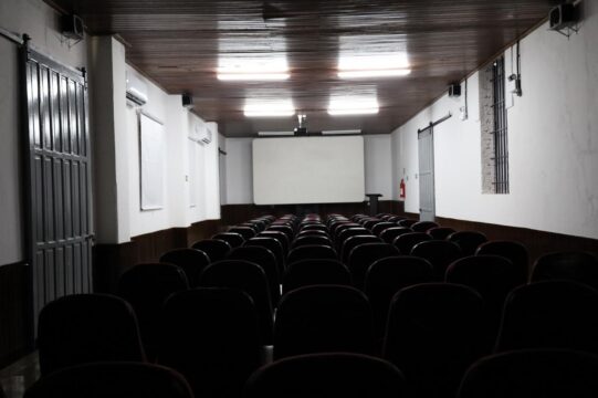 Museu Ferroviário de Pires do Rio é reinaugurado e ganha sala de cinema pública