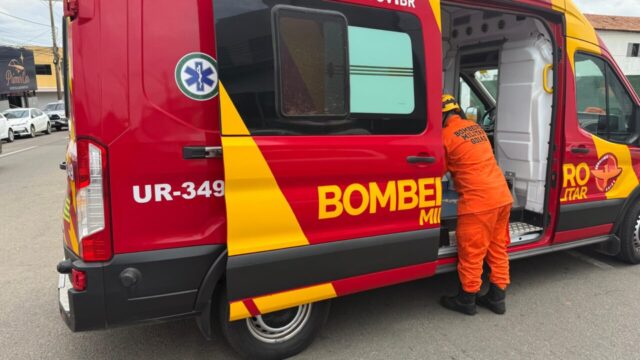 Motociclista fica ferida em colisão com carro no bairro São João, em Catalão