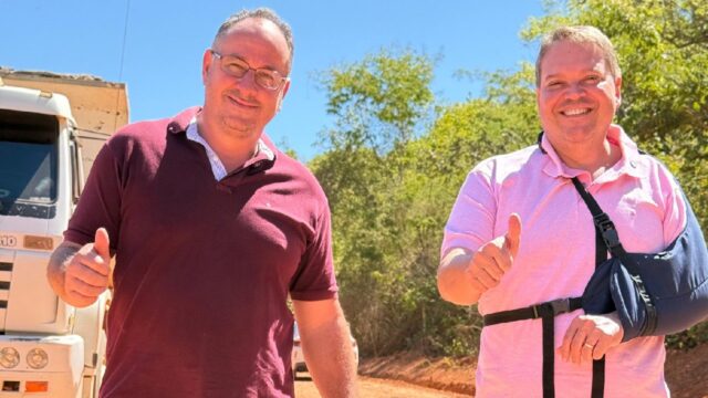 Prefeito Wísner Araújo e vice Diogo Ferreira visitam obras de recuperação da GO-307 em Corumbaíba