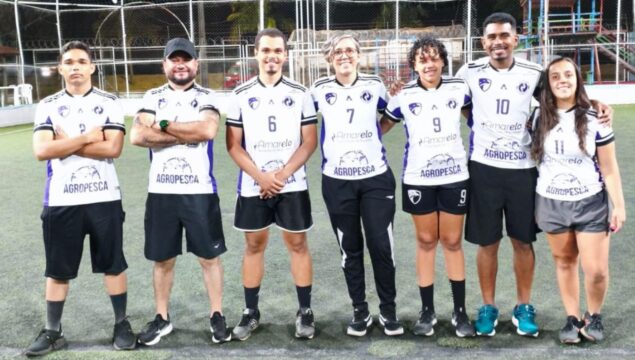 Associação AmarElo realiza ação especial na escolinha Bola Cheia e reforça valores humanos através do esporte