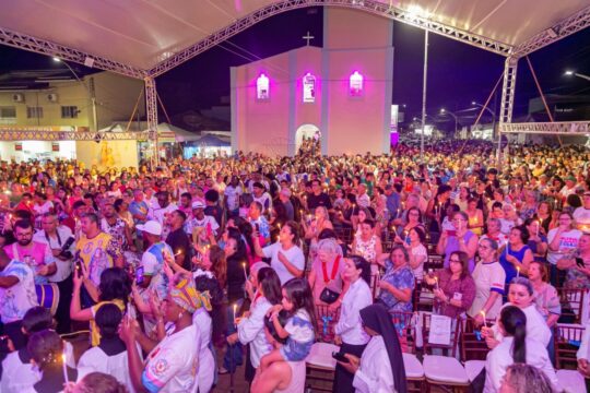 Dia de Nossa Senhora do Rosário reúne fiéis e Misturado das Congadas – Por Lucas Machado