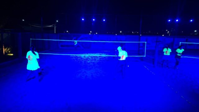 Catalão recebe 1º Torneio Neon Campo Bello com jogos, música e integração até o amanhecer; VÍDEO