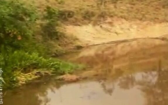 Polícia Militar Ambiental flagra represamento irregular de curso d’água em Goiandira