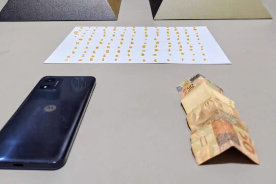 Polícia Militar prende dois homens por tráfico de drogas em Monte Carmelo