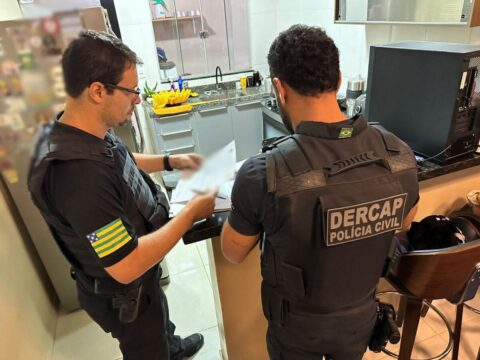 Polícia Civil deflagra operação contra ex-secretário de Palmelo suspeito de desviar R$ 4,6 milhões