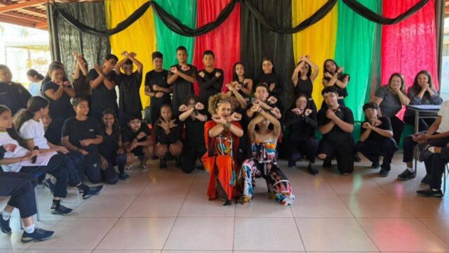 Colégio Maria das Dores Campos celebra culminância de projeto sobre Consciência Negra