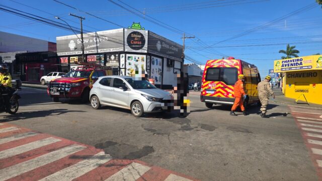 Colisão entre carro e moto deixa homem ferido em Catalão