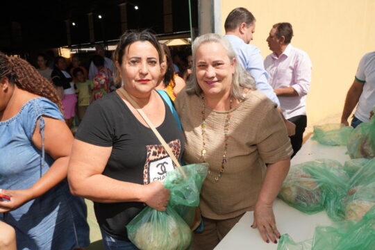Prefeitura de Catalão distribui 5 toneladas de alimentos a famílias cadastradas no CadÚnico em parceria com a Conab