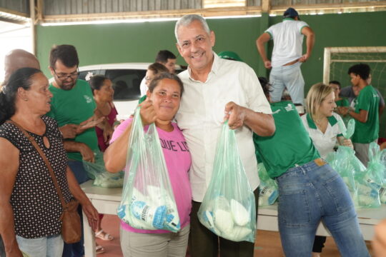 Entrega de leite pasteurizado reforça segurança alimentar de 500 famílias em Catalão