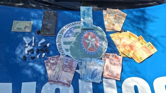 Mulher é presa com porções de crack e R$ 622 durante patrulhamento em distrito de Catalão