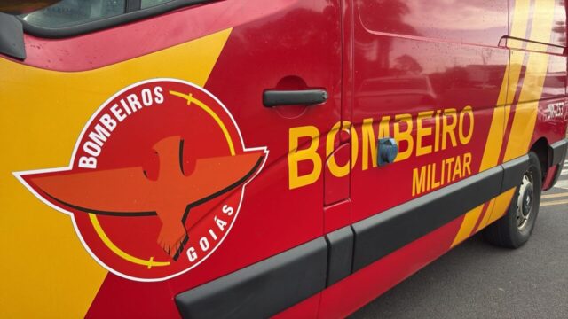 Colisão entre dois carros deixa mulher ferida, em Catalão