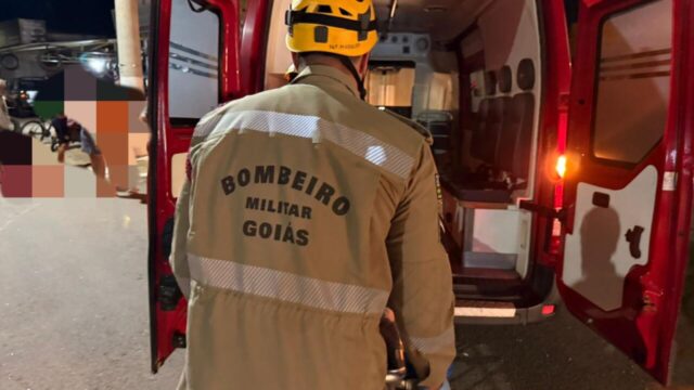 Duas mulheres ficam feridas após colisão entre furgão e moto em Catalão