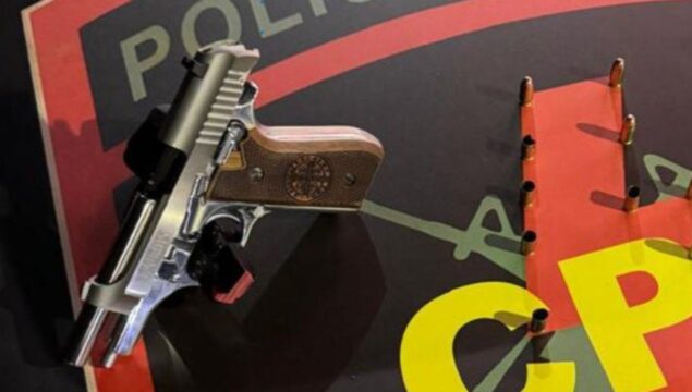 Homem é preso após disparar arma de fogo contra bar e colocar frequentadores em risco em Catalão