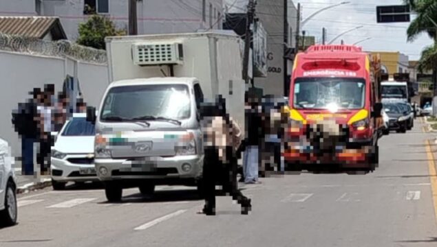 Homem fica gravemente ferido após colisão entre bicicleta e carro em Catalão