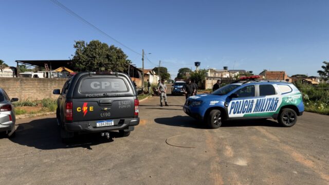 Homem é encontrado morto ao lado de moto no bairro Jardim Catalão