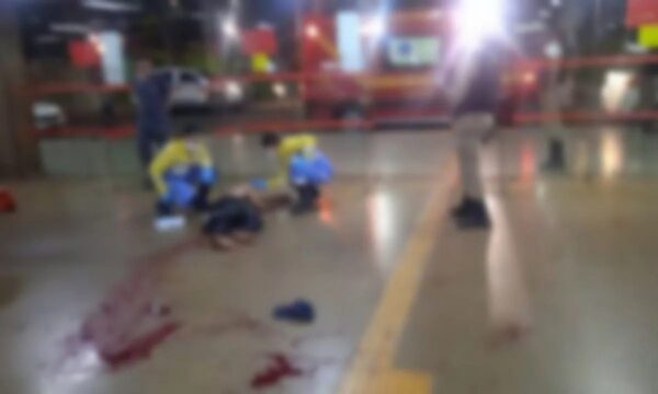 Morador de rua é esfaqueado perto da rodoviária de Uberlândia; suspeito é localizado em imóvel abandonado