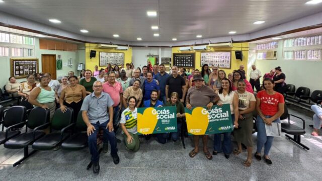 Goiandira recebe entrega de certificados e benefícios dos programas Bolsa Qualificação e Crédito Social