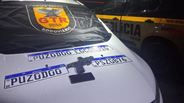 Homem é preso com arma de uso restrito e veículo clonado após perseguição na MGC-452, em Uberlândia