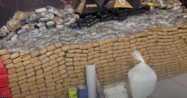 Apreensão de quase uma tonelada de maconha foi desencadeada por falsa denúncia de homem baleado em Uberlândia