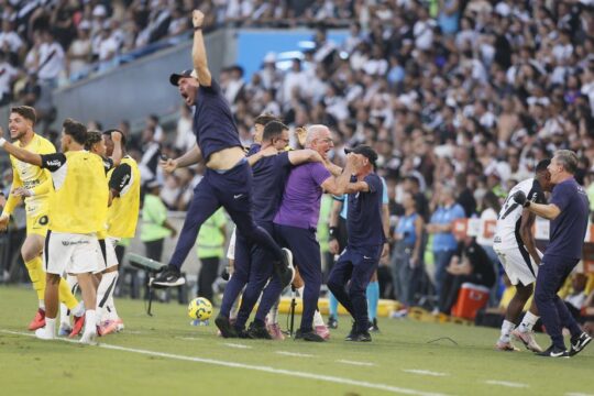 Corinthians e Flamengo disputarão o título da Supercopa Rei em 2026