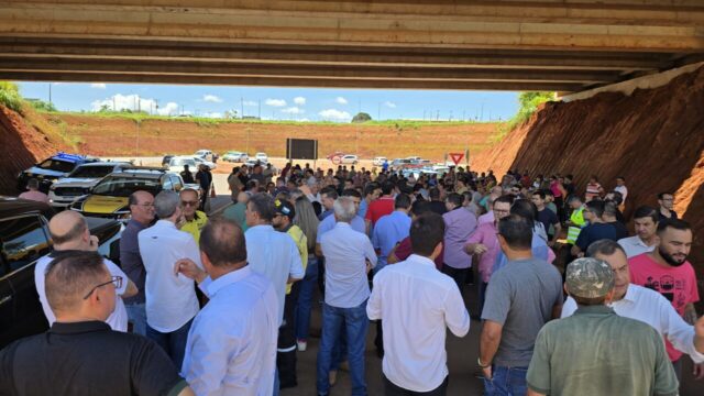 Moradores do Pontal Norte fazem mobilização e cobram melhorias em viaduto após alagamentos em Catalão