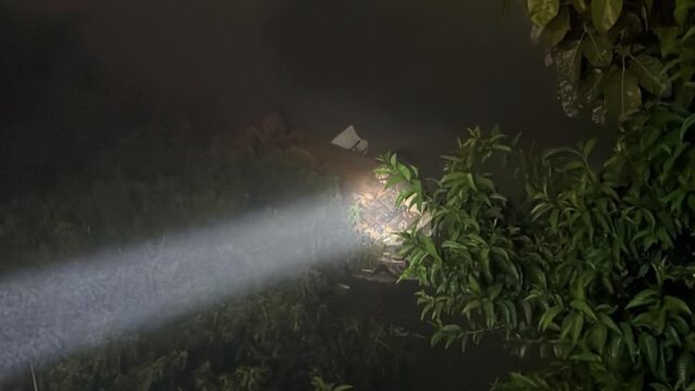 Veículo cai em represa em Catalão e deixa cinco pessoas feridas
