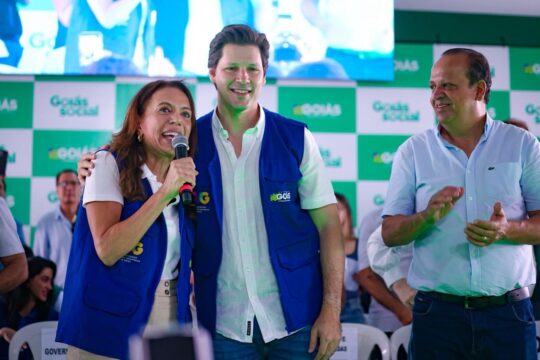 Gracinha Caiado e Daniel Vilela levam serviços do Goiás Social para Caldas Novas